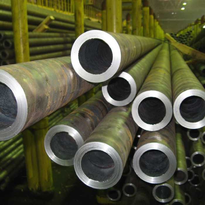 Труба бесшовная горячедеформированная 48.3х4 мм